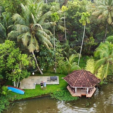 アーラップーザ県 Sunsets And Palm Trees Bed & Breakfast エクステリア 写真