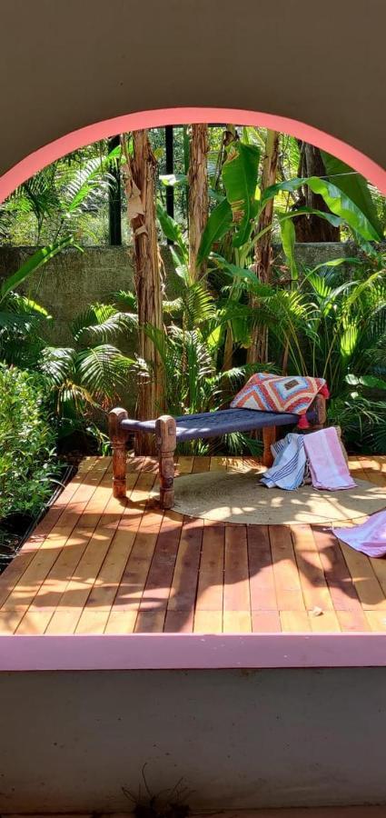 アーラップーザ県 Sunsets And Palm Trees Bed & Breakfast エクステリア 写真